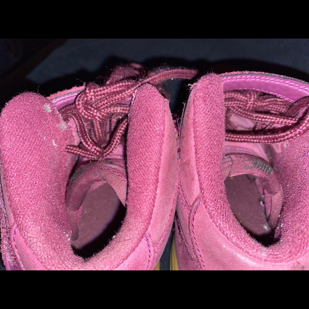 Shoes - Picture 2 of 5